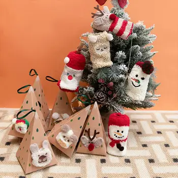 Cartoon Coral Fleece Ponožky Vianočná Pančucha Box Set Pribrala Spánku Ponožka pre Jej Vianočný Strom Dekorácie Pre Domov Vianoce