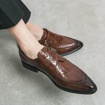 Pracky Business Formálne oblečenie Obuv Ukázal Vzor Reliéfne Ležérne Topánky Originálne Kožené Módne Topánky Zapatos Hombre pánske Topánky